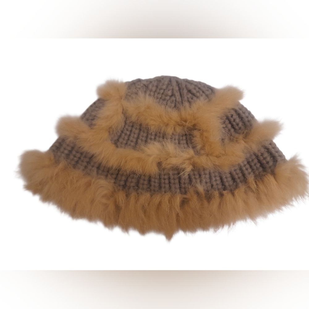 Danier Rabbit Fur Wool Blend Hat O/S - Picture 7 of 7